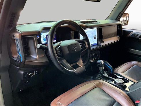 Used 2022 Ford Bronco Outer Banks w/ Sasquatch Package AWD/4WD image 14