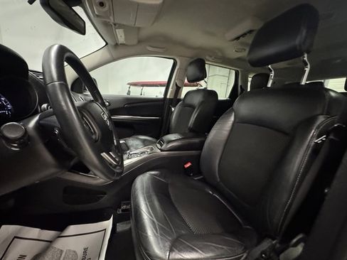 Used 2015 Dodge Journey Crossroad w/ Flexible Seating Group image 16