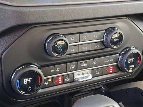 New 2025 Ford Bronco Badlands image 11