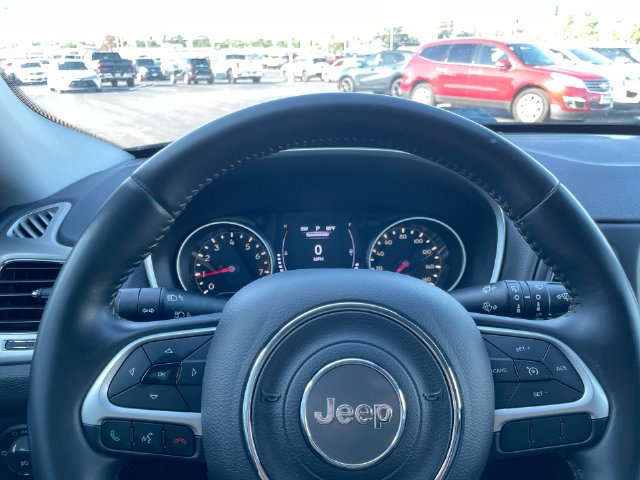 Used 2018 Jeep Compass Latitude AWD/4WD image 20