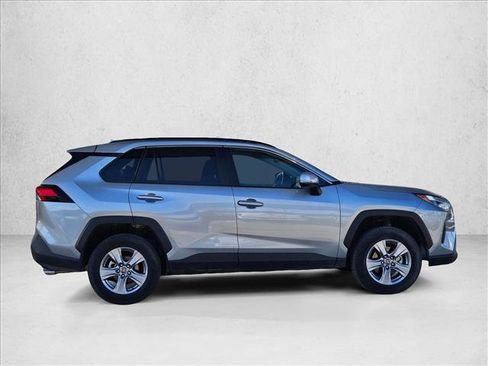 Used 2025 Toyota RAV4 XLE image 4