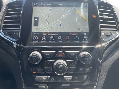 Used 2021 Jeep Grand Cherokee Laredo X AWD/4WD image 20