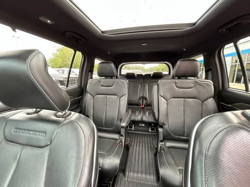 Used 2022 Jeep Grand Cherokee L Overland w/ Luxury Tech Group IV AWD/4WD image 45
