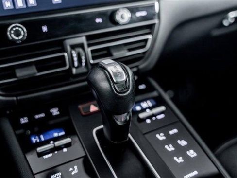 Used 2022 Porsche Macan S w/ Premium Package Plus image 51