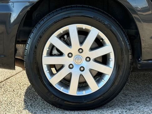 Used 2016 Chrysler Town & Country Touring FWD image 26