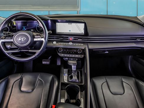Used 2023 Hyundai Elantra Limited w/ Cargo Package FWD image 12