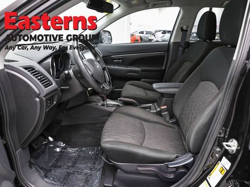 Used 2023 Mitsubishi Outlander Sport LE AWD/4WD image 13
