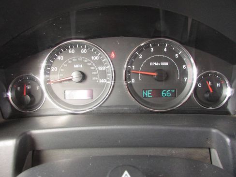 Used 2007 Jeep Commander Sport RWD image 24
