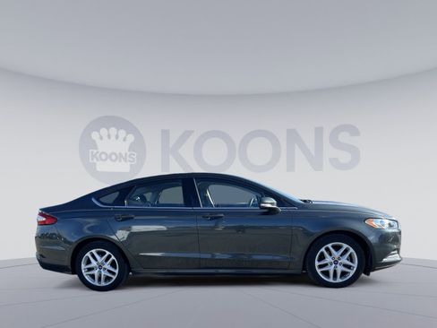 Used 2015 Ford Fusion SE image 8
