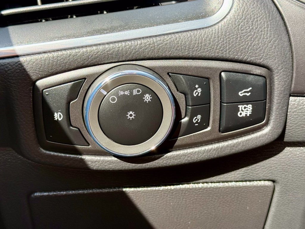 Certified 2024 Ford Edge Titanium AWD/4WD image 28