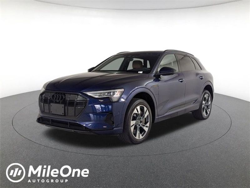 Certified 2022 Audi e-tron Premium image 1