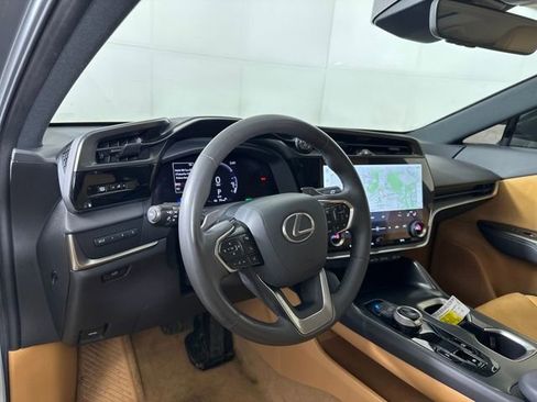 Used 2024 Lexus RZ 300e Premium image 13