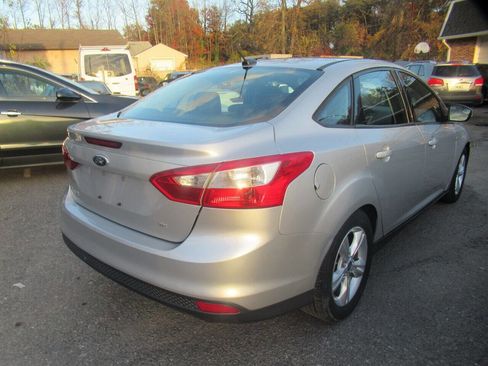 Used 2014 Ford Focus SE image 6