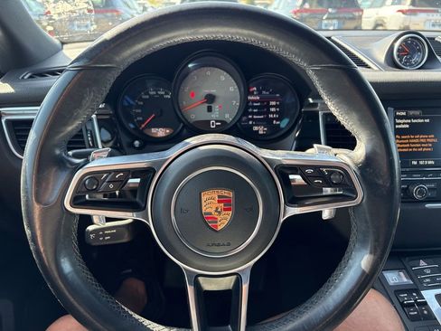 Used 2016 Porsche Macan S image 2