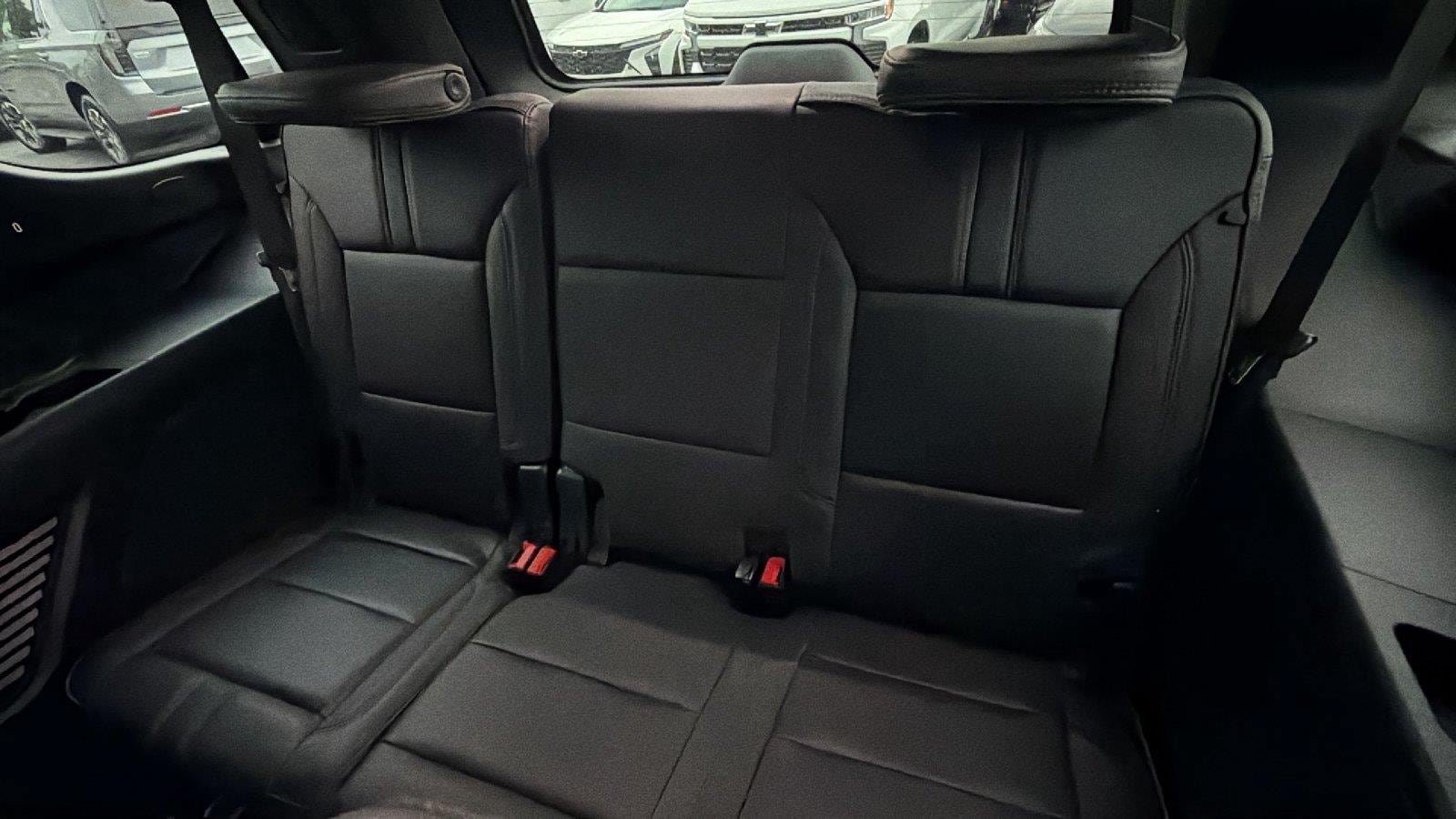 Used 2022 Chevrolet Tahoe RST w/ Luxury Package AWD/4WD image 26