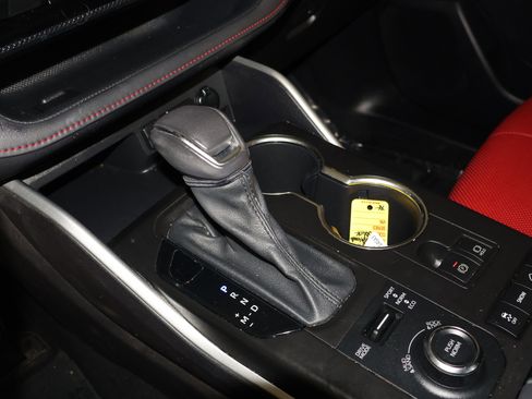 Used 2021 Toyota Highlander XSE image 32