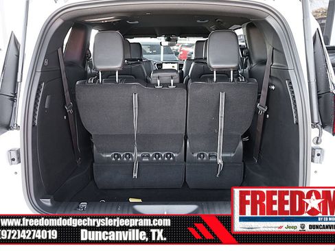 New 2025 Chrysler Voyager LX image 44