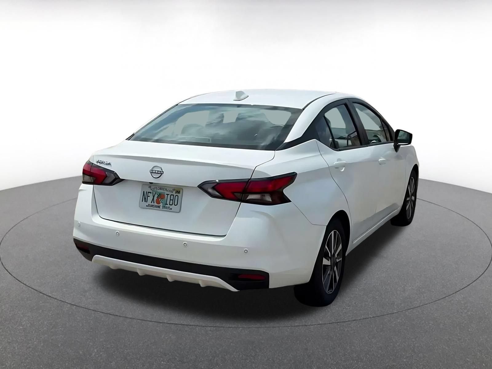 Used 2025 Nissan Versa SV FWD image 14