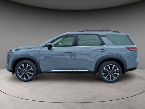 New 2026 Nissan Pathfinder Platinum w/ Cargo Package image 2