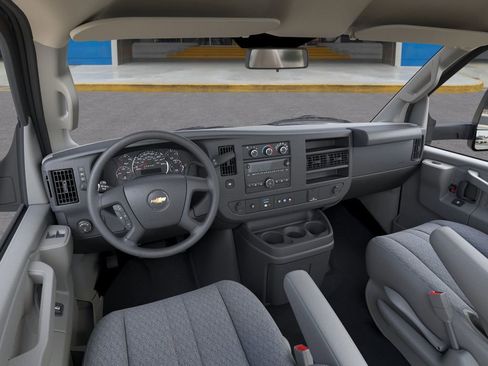 New 2025 Chevrolet Express 3500 Work Van w/ Power Convenience Package image 15