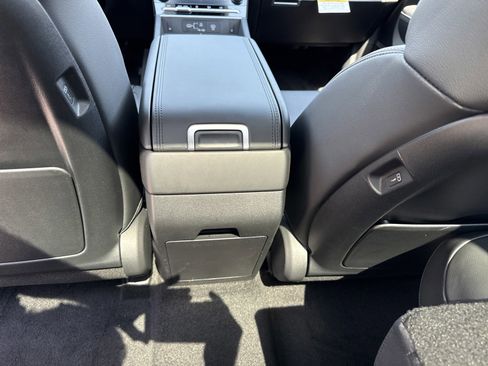 New 2026 Hyundai Santa Fe Limited FWD image 17