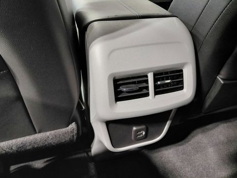 Certified 2024 GMC Terrain SLT image 37