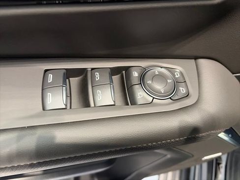 New 2026 Chevrolet Suburban High Country AWD/4WD image 9