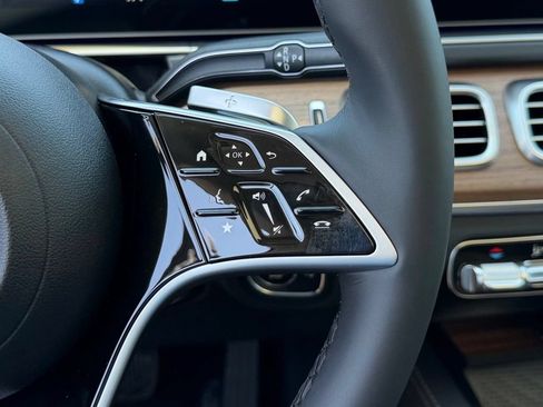New 2026 Mercedes-Benz GLS 450 4MATIC image 23