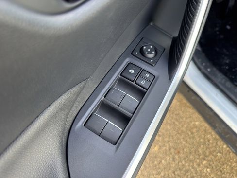 New 2025 Toyota RAV4 SE image 10