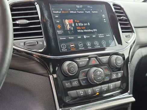 Certified 2022 Jeep Grand Cherokee Laredo X AWD/4WD image 26