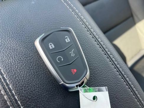 Used 2023 Cadillac XT4 Premium Luxury w/ Technology Package FWD image 37