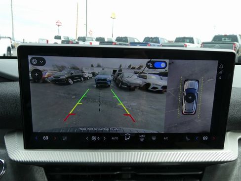 Used 2025 Ford Explorer Platinum w/ Ultimate Package image 37