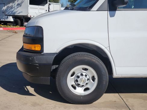 New 2024 Chevrolet Express 2500 w/ Driver Convenience Package image 14
