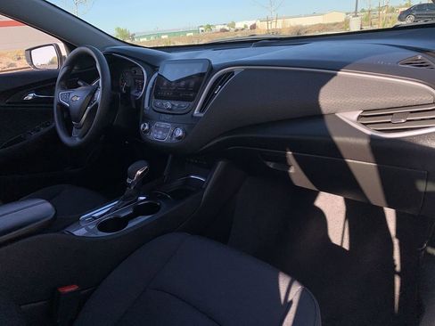 Used 2023 Chevrolet Malibu LT FWD image 28
