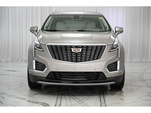 Used 2023 Cadillac XT5 Premium Luxury image 3