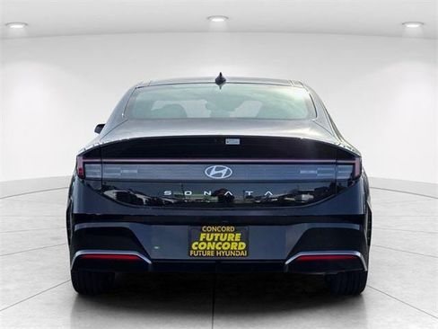 New 2025 Hyundai Sonata SEL image 4
