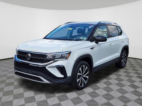 Certified 2023 Volkswagen Taos SE AWD/4WD image 2