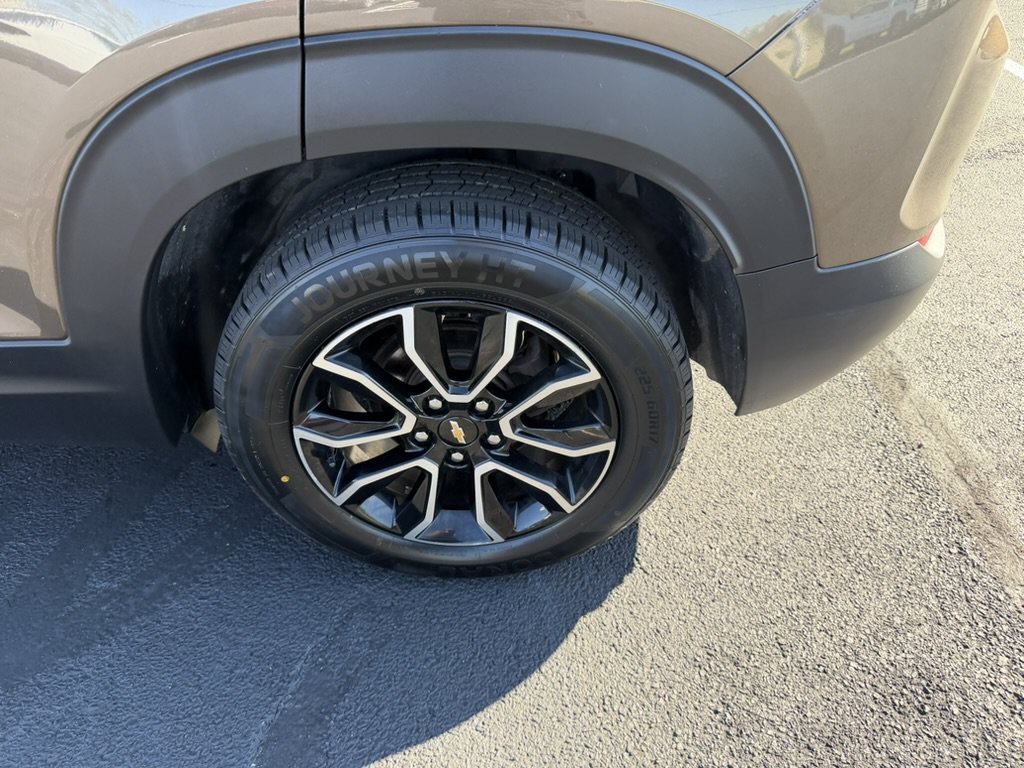 Certified 2021 Chevrolet TrailBlazer ACTIV w/ Sun and Liftgate Package AWD/4WD image 14
