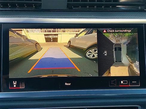 Used 2022 Audi Q3 2.0T Premium Plus w/ Premium Plus Package image 28