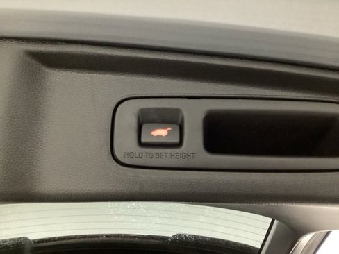 Used 2023 Honda CR-V EX-L image 9