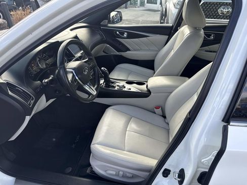 Used 2023 INFINITI Q50 Sensory image 13