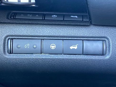 New 2025 Nissan Pathfinder SV image 15