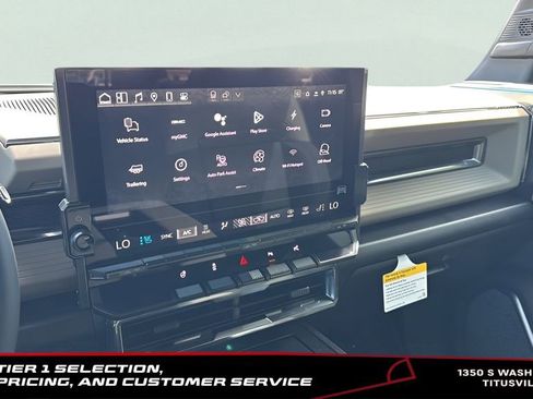 New 2026 GMC Hummer EV SUV AWD/4WD image 17