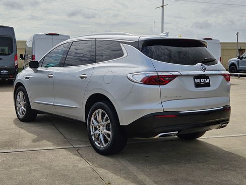 Used 2022 Buick Enclave Premium w/ Experience Buick Package FWD image 6