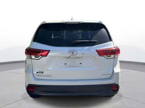Used 2017 Toyota Highlander Plus image 7