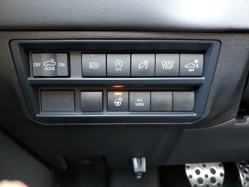 Used 2025 Toyota Tundra Platinum w/ TRD Off-Road Package AWD/4WD image 21