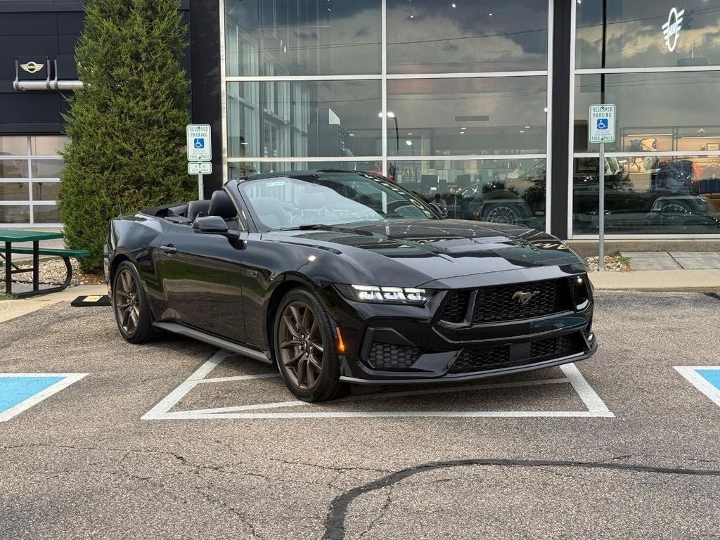 Used 2025 Ford Mustang GT Premium RWD image 1