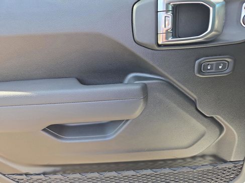 New 2025 Jeep Gladiator Sport image 41