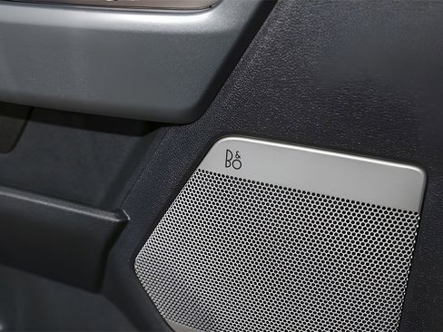 Used 2021 Ford F150 Lariat w/ Equipment Group 502A High image 26