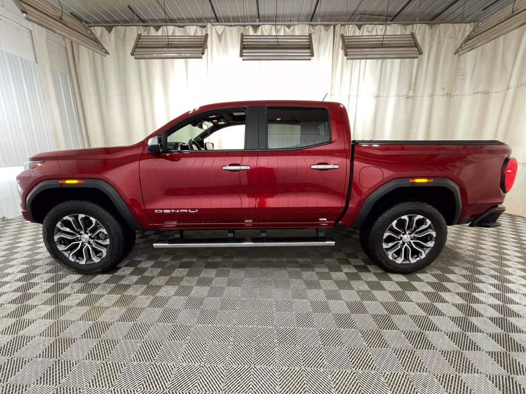 Used 2023 GMC Canyon Denali AWD/4WD image 18